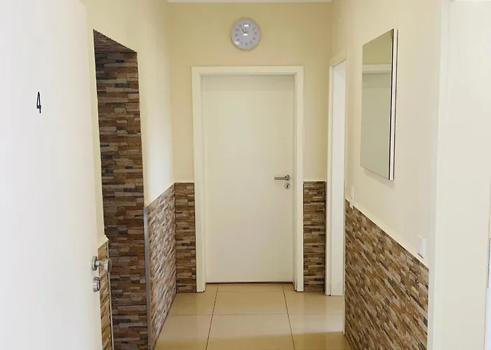 Apartament Interassist 2 *